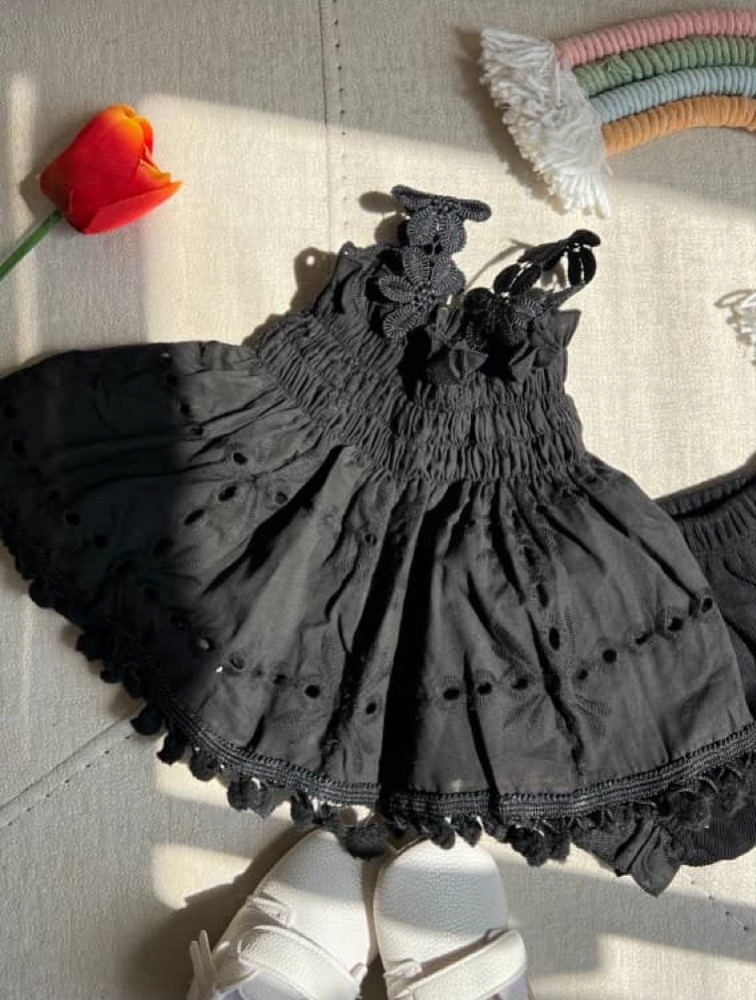 ست سارافون و شورتک گیپور مشکی