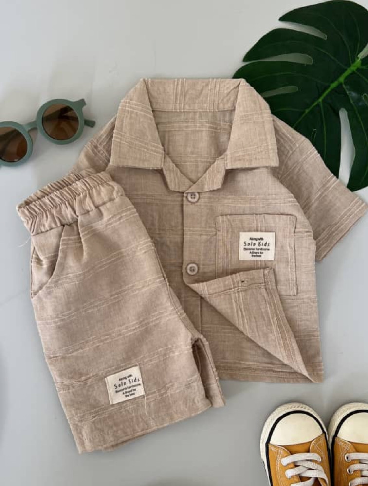 ست پیراهن و شلوارک پسرانه کرمی روشن