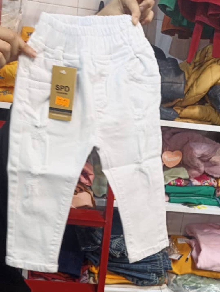 شلوار جین مام فیت سفید زاپ دار