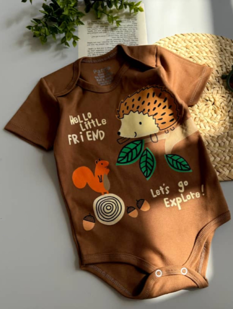 زیردکمه آستین کوتاه قهوه ای طرح جوجه تیغی